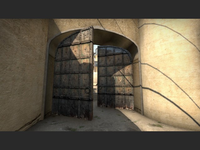 Metalltore auf Dust 2