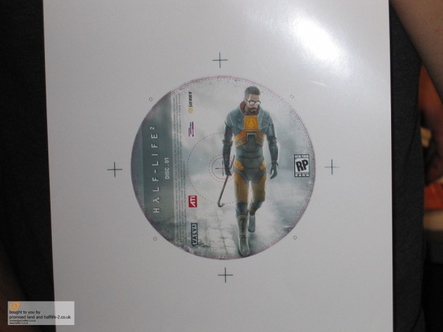 Half-Life 2 CD