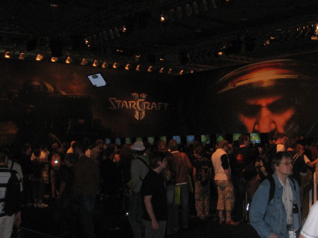 Starcraft II Stand
