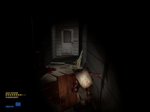 Der Zombie berrascht uns aus dem Hinterhalt.