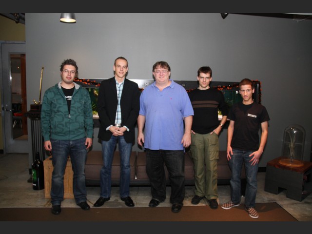 Gabe Newell und die L4D2-Playtester