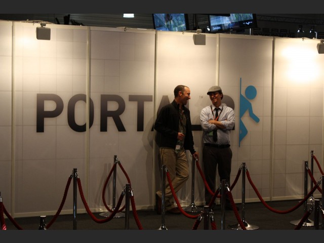 Portal 2-Stand mit Doug Lombardi und Thad Wharton