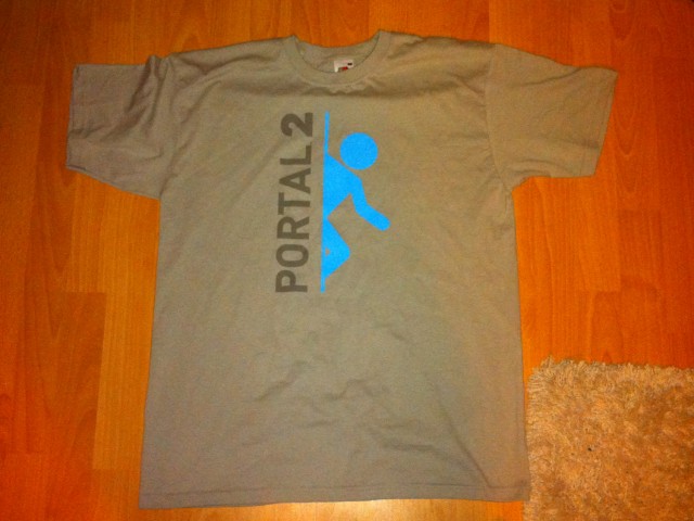 Portal 2 T-Shirt Vorderseite