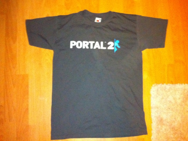 Portal 2 T-Shirt Vorderseite