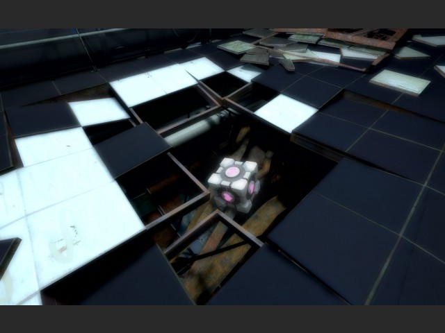 der Companion Cube auf einer beschdigten Plattform